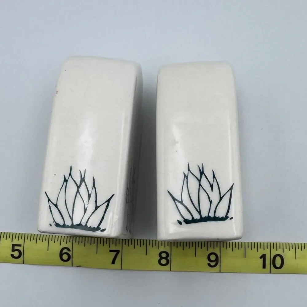 Vintage Boot Hill Tombstone Salt & Pepper Shakers Salty O'Day Pepper Tate Japan